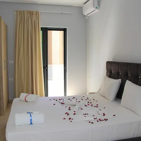 Maxi's * Sarandë